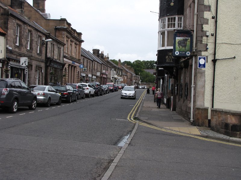 wooler_high street.jpg - Hier gaan we onze vakantie doorbrengen. Wooler in Northumberland, het noordelijke deel van Engeland.